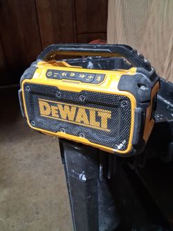 Dewalt Bluetooth radio