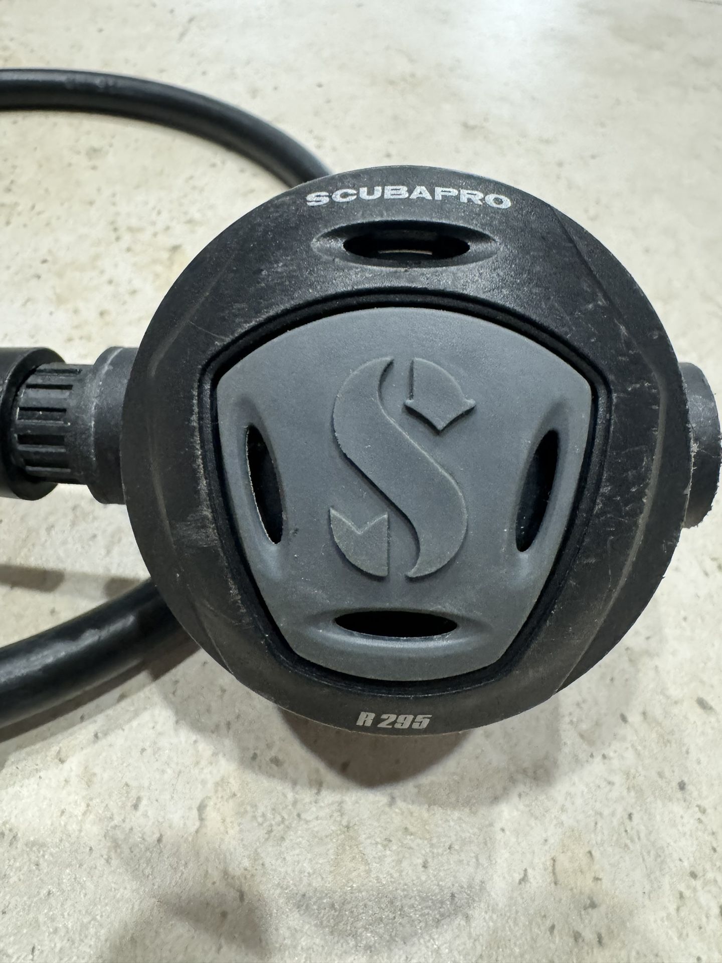 Scubapro R295 Dive Scuba Regulator