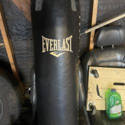 Costal De Boxeo Está Casi Nuevo Se Uso Como Un Mes Por 80