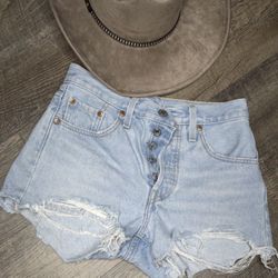 Levi’s 501 Shorts Size 25