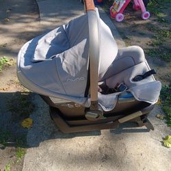 !! Baby Carseat Manufacturer Date  2022