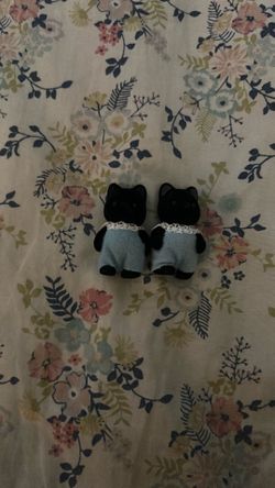Calico Critters Twins. Like new