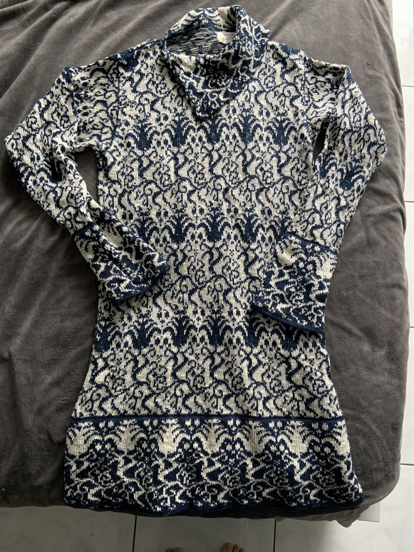 New Long Tunic Sweater Custom Made In Scotland In Edinburgh Boutique..Size Small