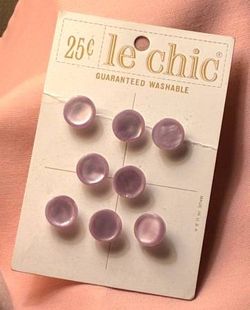 Vintage Le Chic pearly shank buttons on card pink or light purple iridescent