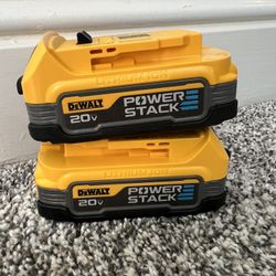 2 Dewalt 20v Powerstack Batteries 