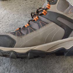New Hikers with Box 35 or best offer 