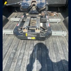 5th WHEEL HITCH