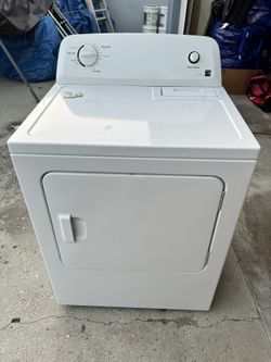 Kenmore series 100 Dryer needs plug but never used so NEW