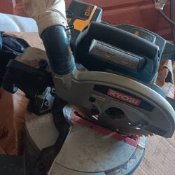 Ryobi Battery Powered Saw 