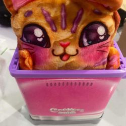 Cookeez Makery TOASTY TREATZ Toaster Oven Toy Scented Surprise Baked Plush Pet