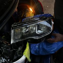 2015-2018 Headlight Brand New Only One Side 