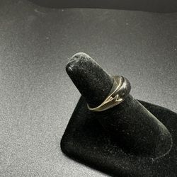 14k yellow gold ring W onyx stone 