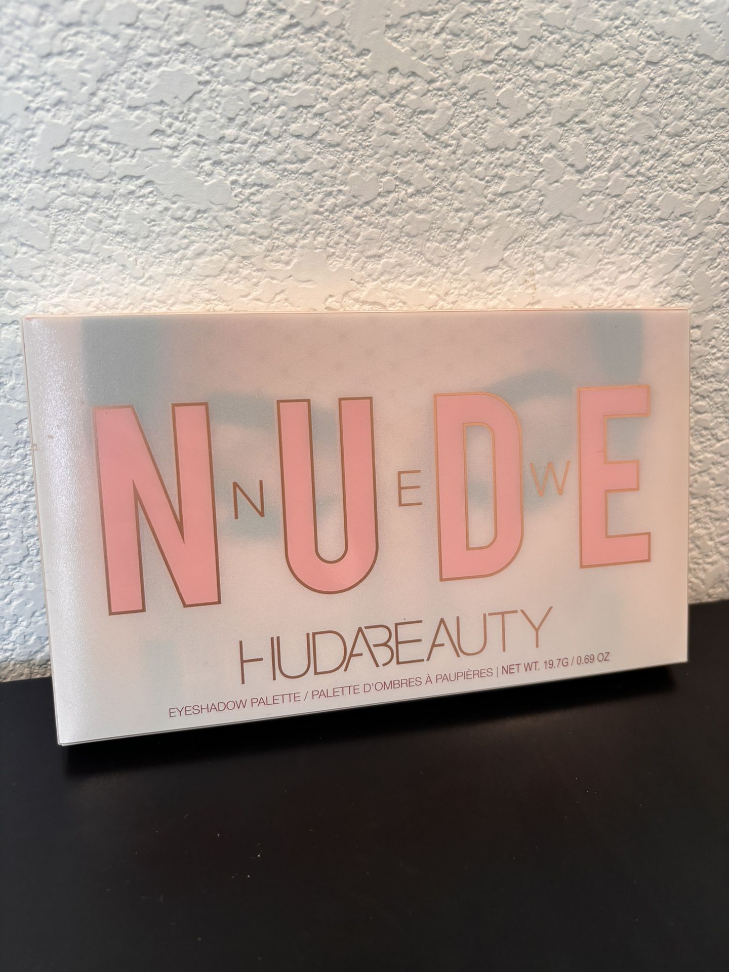 Huda Beauty Nude Eyeshadow Palette 