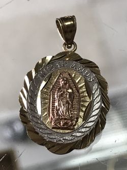 14k Solid Gold Nice Virgin Maria Mis 15 Años