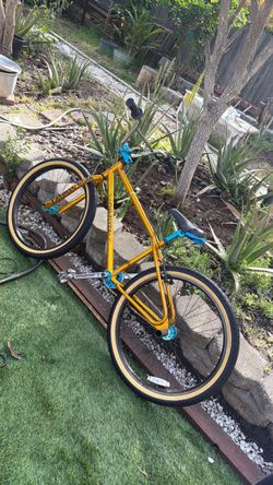 OM flyer bike 26 inch wheels