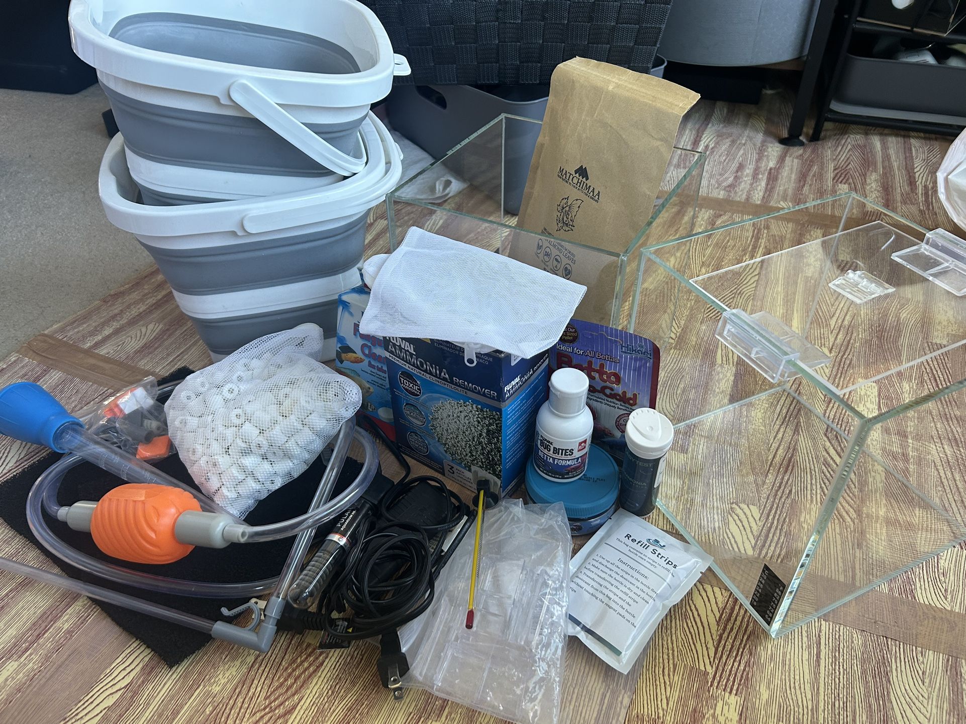 **$170 Worth** 2 Gal Rimless Fish Tank With Betta Fish Essentials
