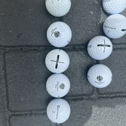 32 Trump National Doral Golf Balls 
