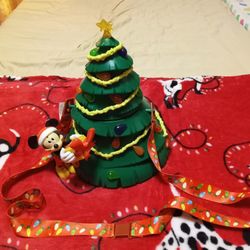Walt Disney World 2019 Mickey Xmas Tree Popcorn Bucket