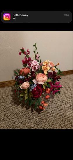 Flower arrangement faux