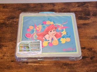 NWT Vintage Disney Little Mermaid Art Set