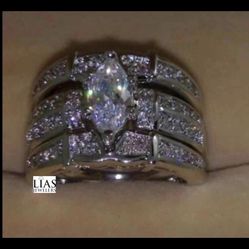 New 18k White Gold Wedding Ring Set 