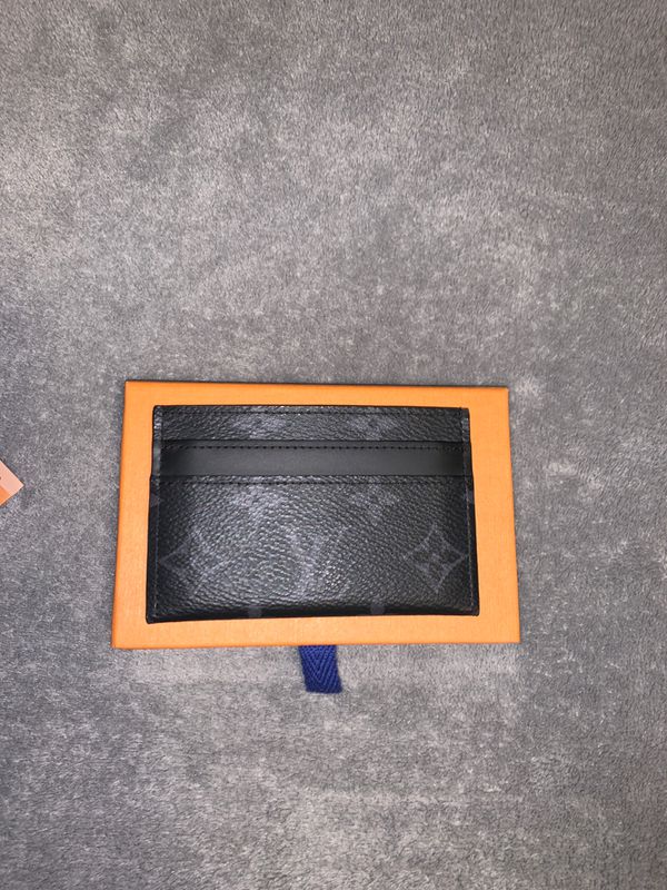 Louis Vuitton Card Holder for Sale in Cornelius, OR - OfferUp