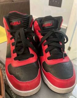 Boys shoes