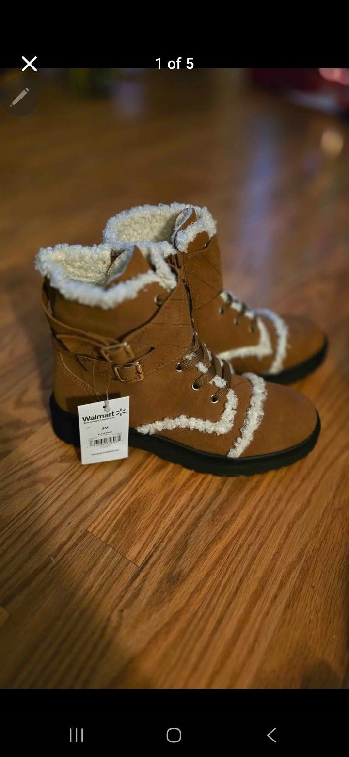 New W Tags PORTLAND Women's Sz 5 