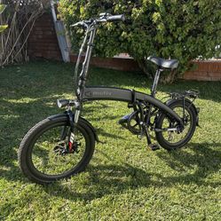 Motiv Stash Folding Electric Bike – Like New – Only 38 Miles