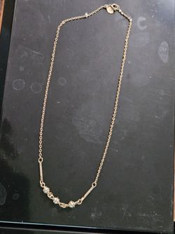 Avon necklace with decorative enclosed pearls