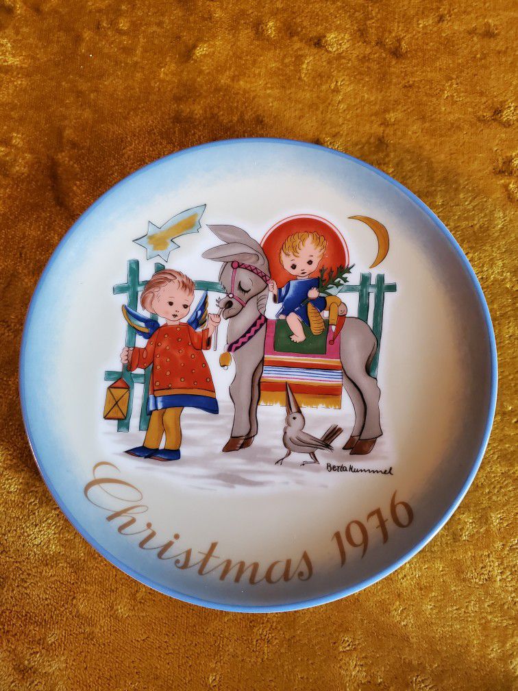 Bertha Hummel 1976 Christmas Plate Limited Edition 