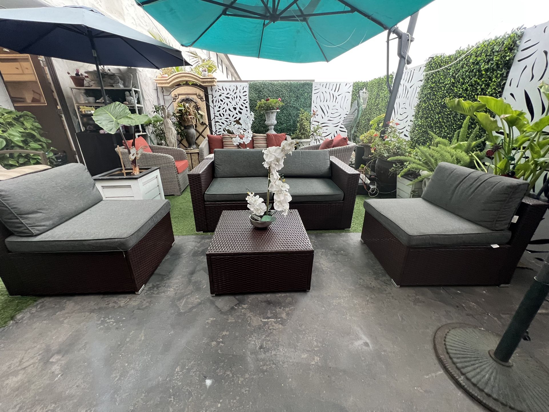 🌴🌴 Beautiful rattan patio set in perfect condition with 5 pieces🌴🌴
