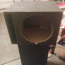 Ported subwoofer box for single 12