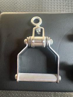 Single D-Handle cable attachment