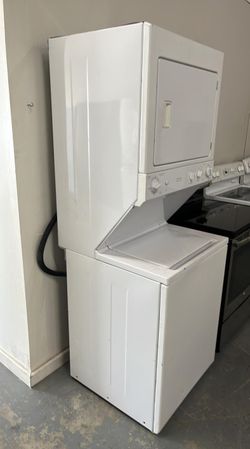 Frigidaire Stack Washer Dryer – Top Load, Electric, 27in
