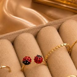 Anillo mariquita