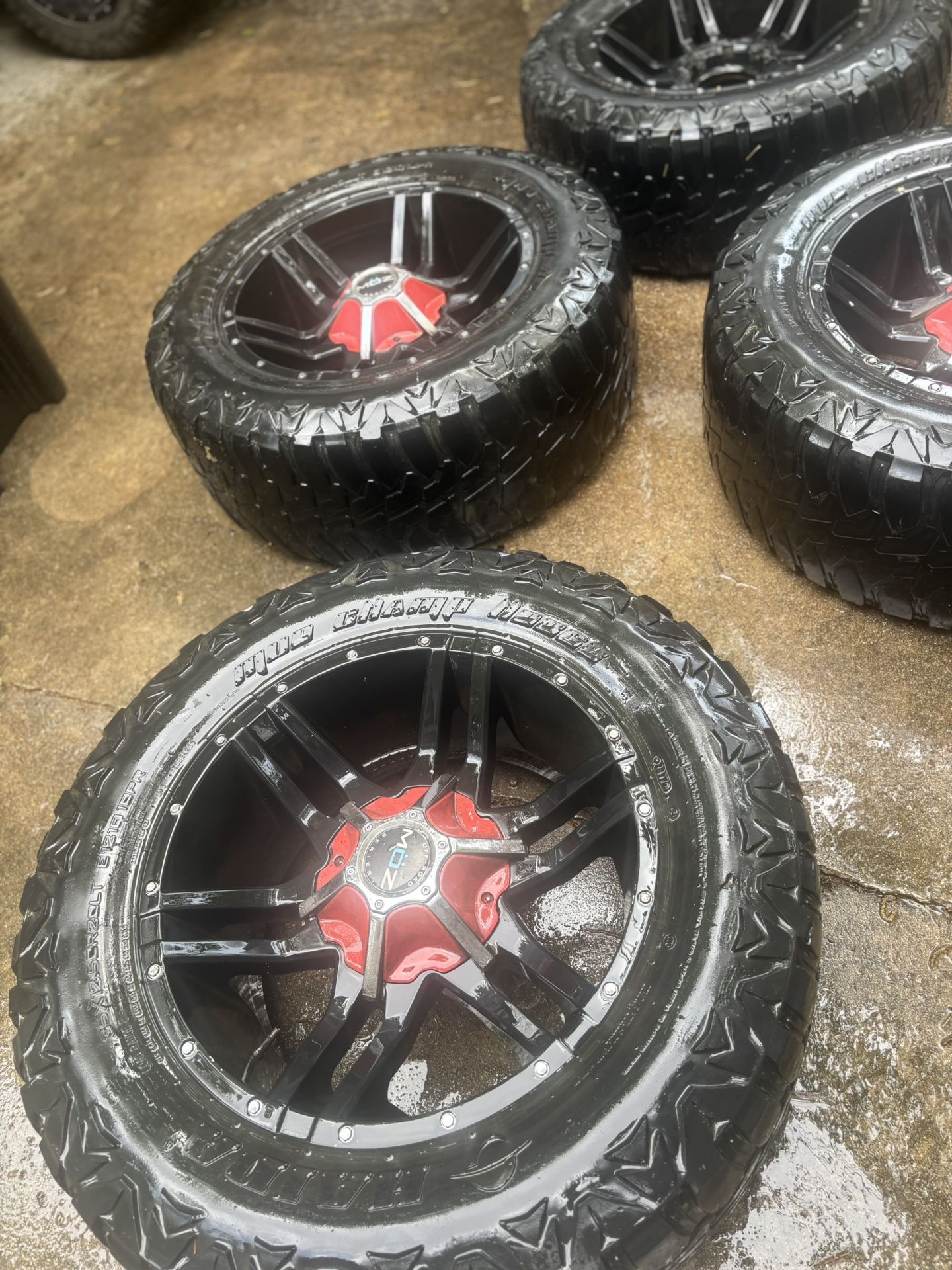 HAIDA 35*12 MOZ RIMS 8 Lug