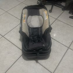 Babys Car Seat Good Condition