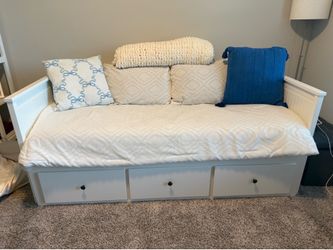 IKEA HEMNES Daybed with 3 Drawers