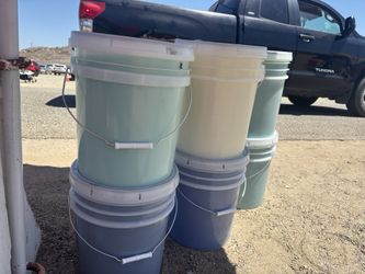5 Gallon Laundry Soap and Fabric Softener