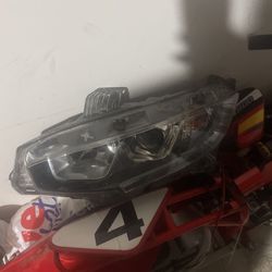 2018 Civic Headlight 