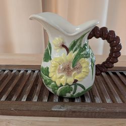 HAND PAINTED VINTAGE SUNFLOWER PITCHER 1970'S