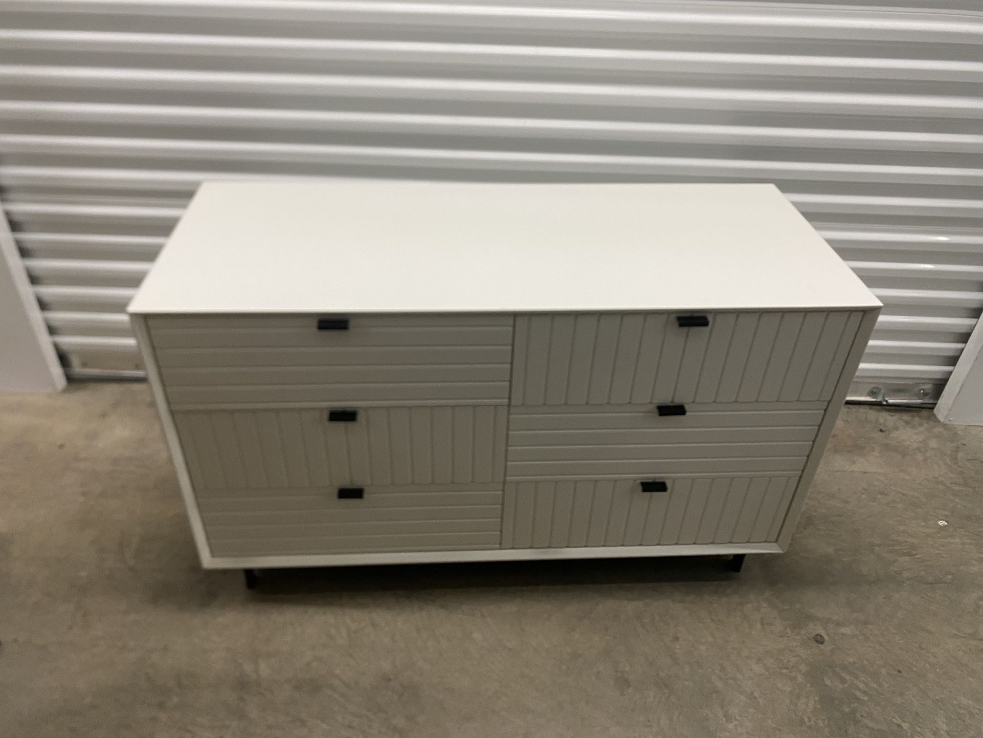 Nova Domus Valencia Contemporary White Dresser Set