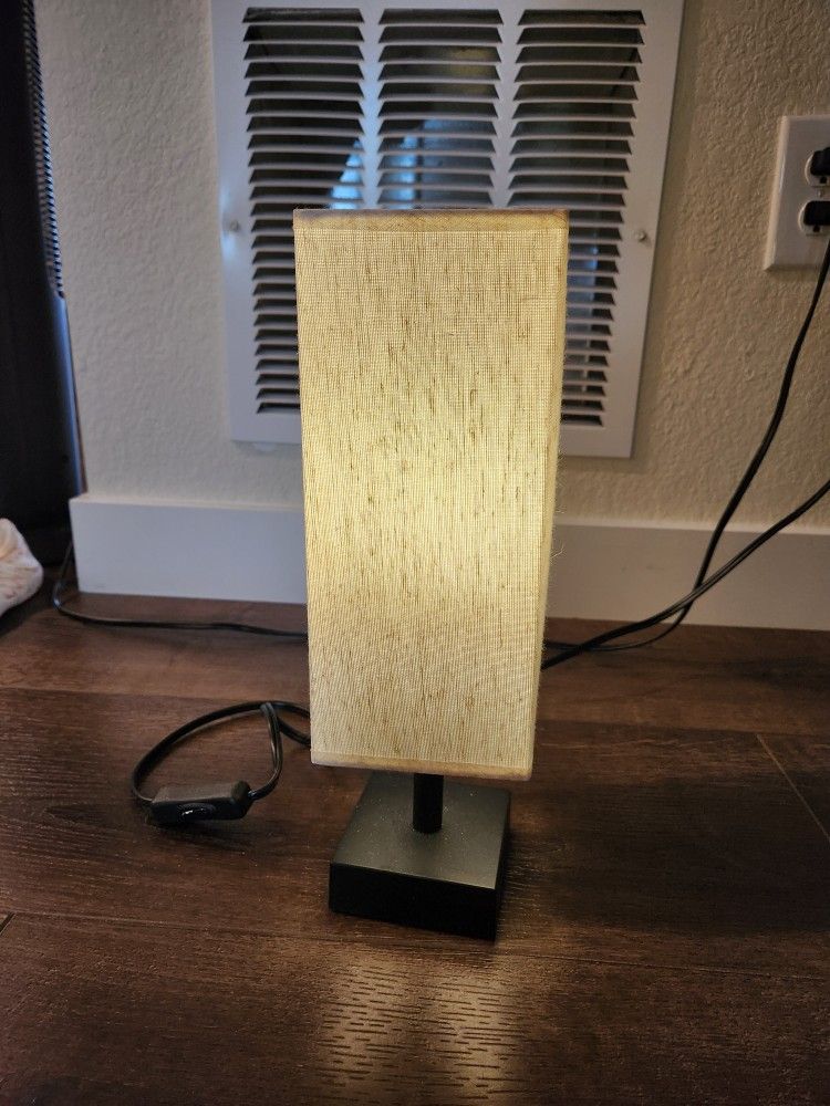 Small Table Lamp - Bedside Lamp for Bedroom, Minimalist Nightstand Lamp, 13 in height