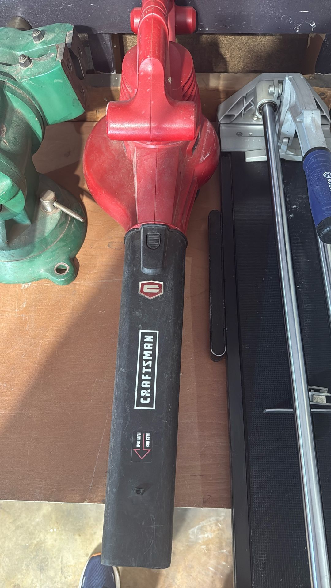 Leaf Blower