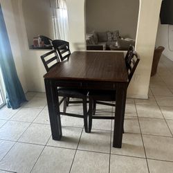 DINING ROOM TABLE SET 