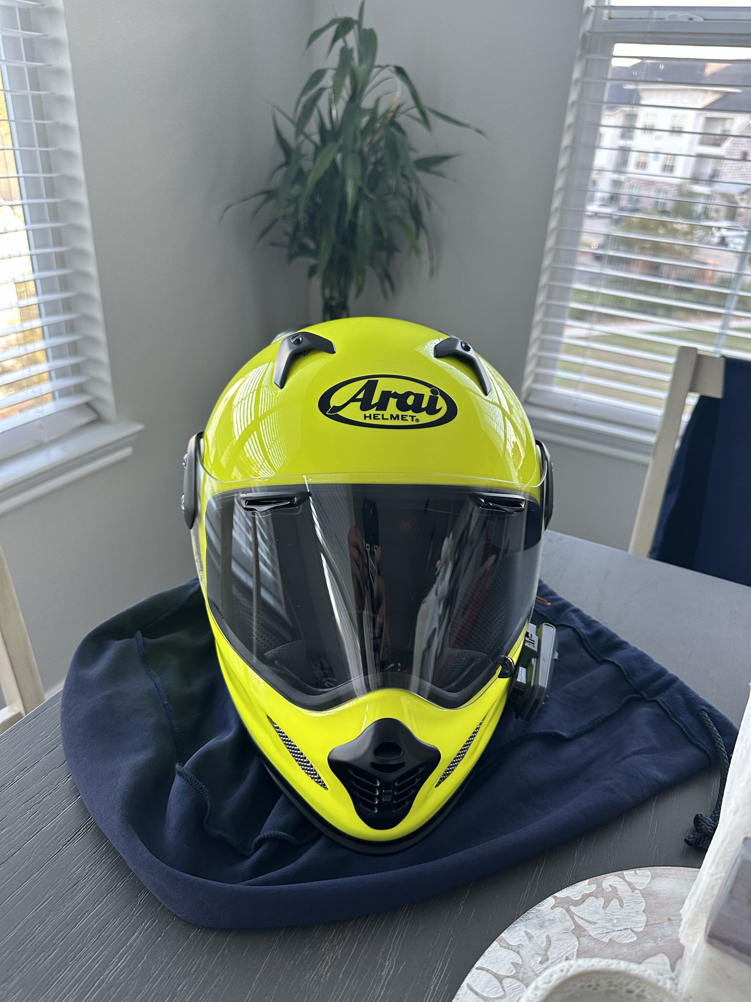 Arai XD4 Hi-viz Helmet & Cardo Packtalk Edge $1100 RETAIL FOR LOW