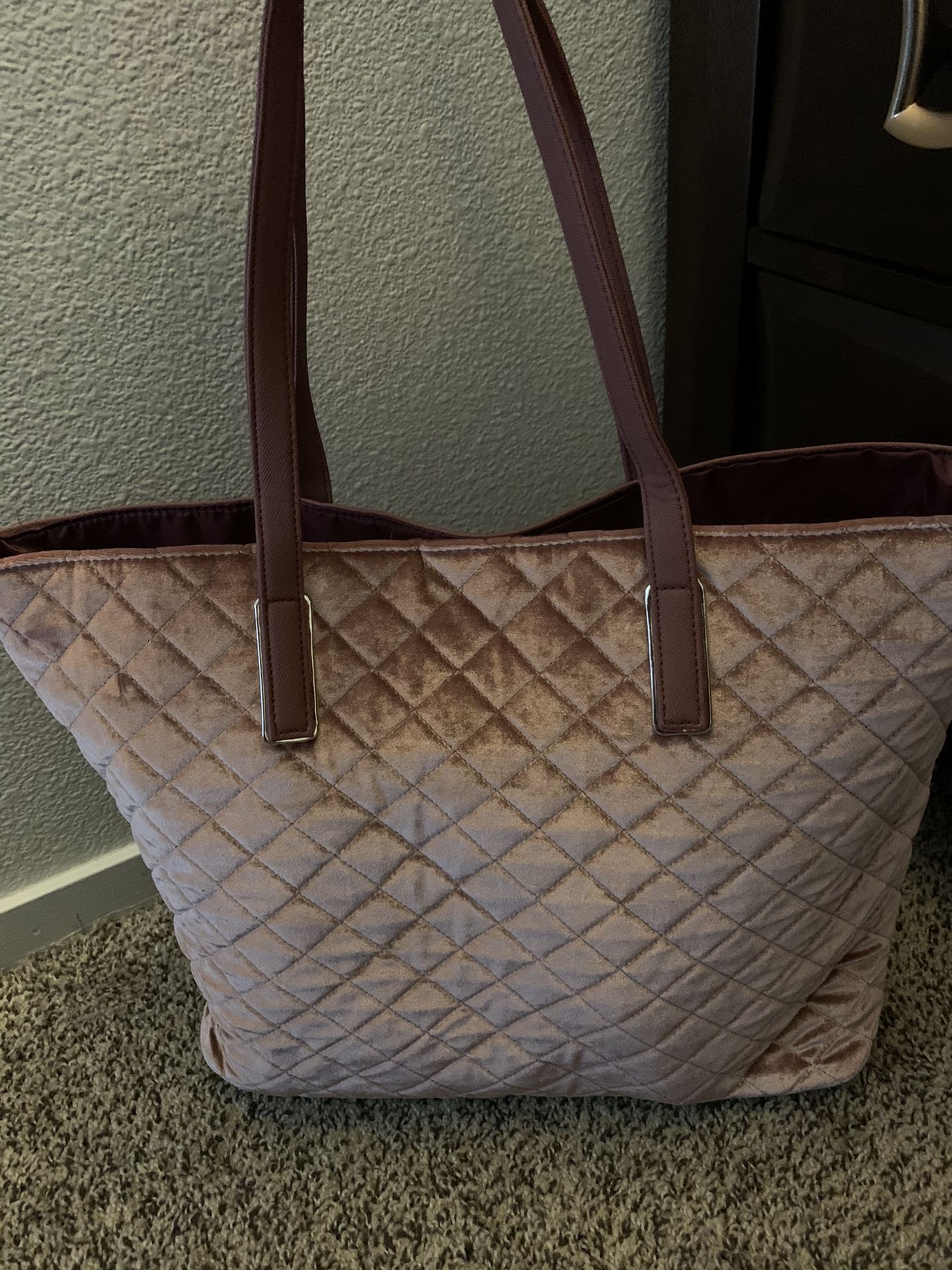 Woman’s tote bag