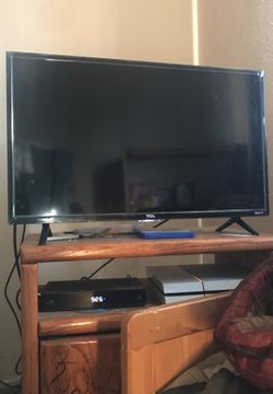 Brand New 32 inch Roku TVL TV