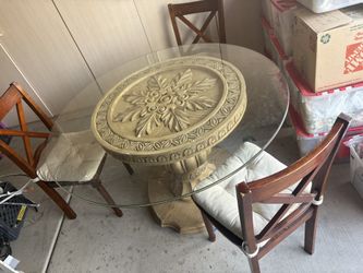 Nice Table With 3 Chairs